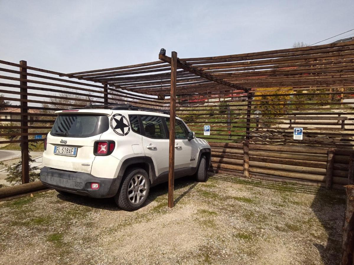 La Tana Dello Scoiattolo - Adults Only Bed and Breakfast Murazzano  Εξωτερικό φωτογραφία